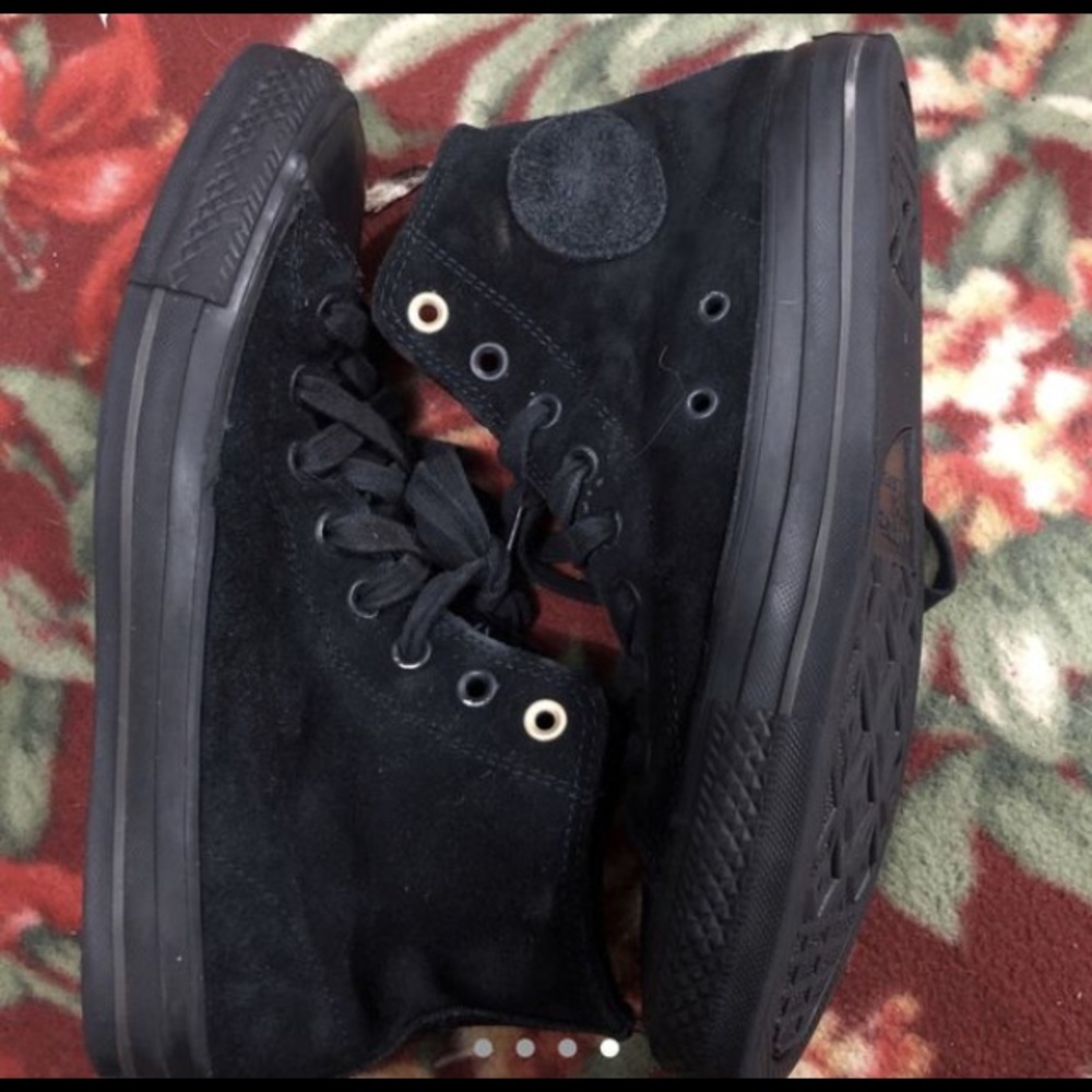 Black suede converse